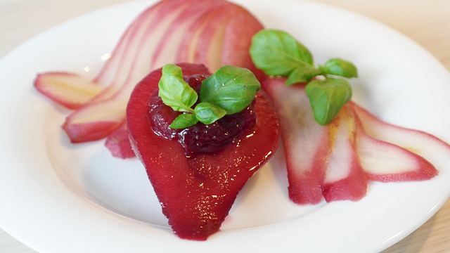 poire pochée vin rouge