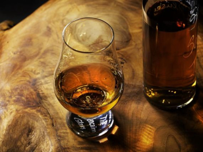 Comment un bon verre à whisky peut améliorer votre expérience de dégustation ?