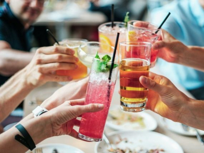 Comment surprendre vos invités avec des recettes festives à thèmes ?