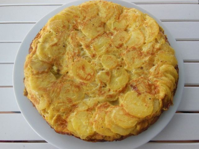 Combien d'œufs doit-on utiliser pour préparer une tortilla espagnole ?